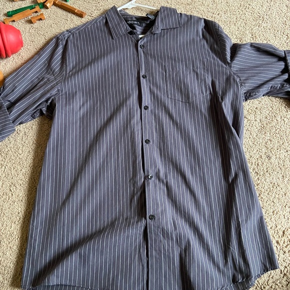 Bundle of 3! Axist dress shirts - Picture 2 of 6